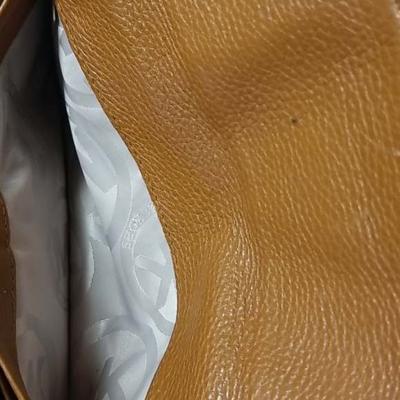 Michael Kors Wallet - Picture 8 of 11